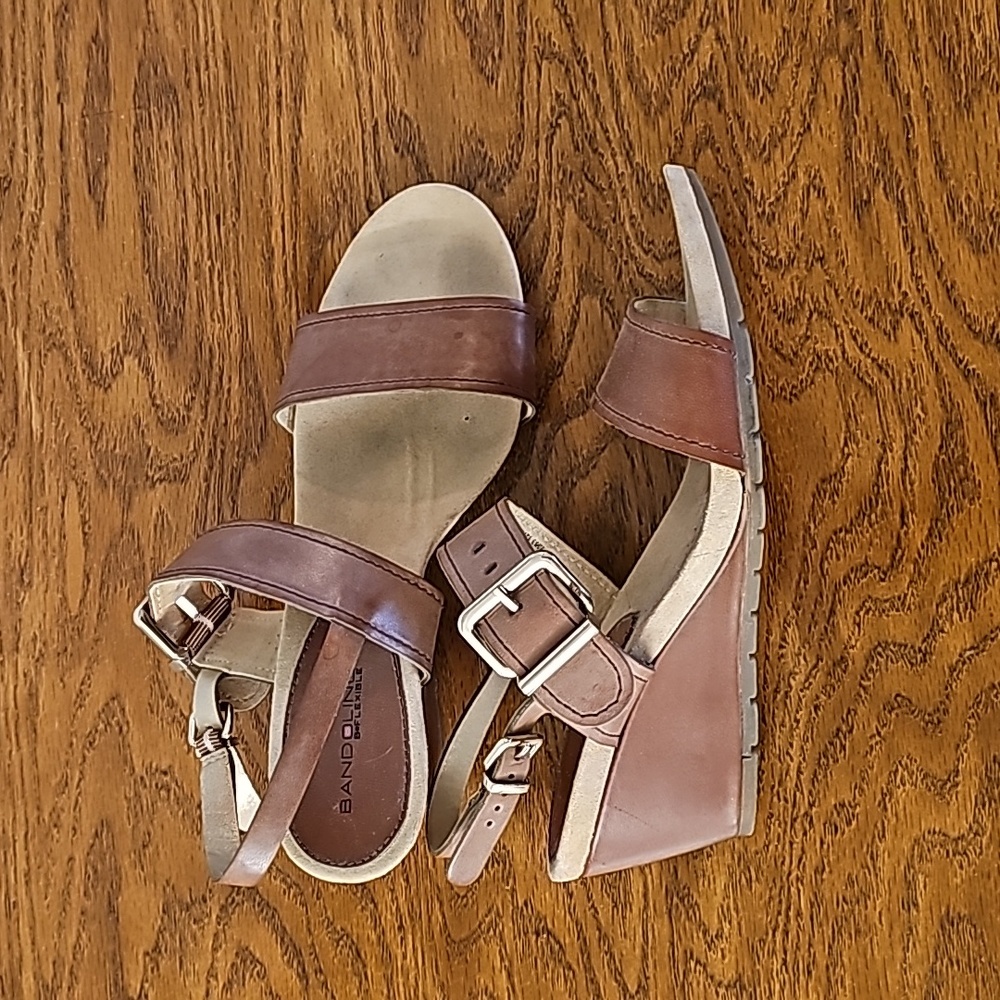 Bandolino faux leather wedge sandals size 9.5 - Picture 4 of 6